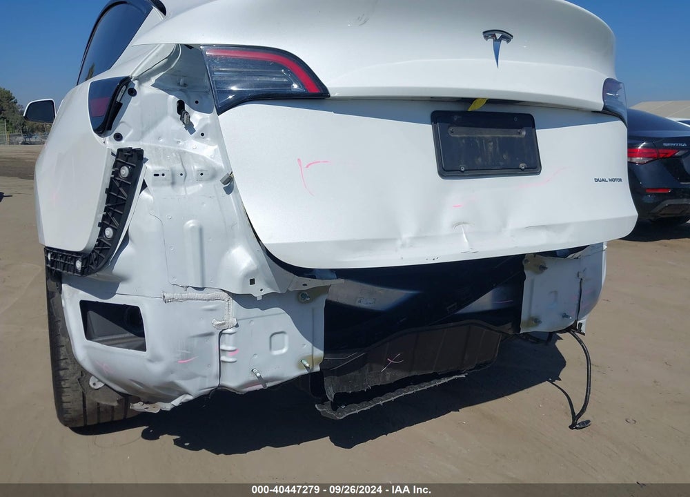 2021 TESLA MODEL Y LONG RANGE DUAL MOTOR ALL-WHEEL DRIVE VIN: 5YJYGDEE6MF228795