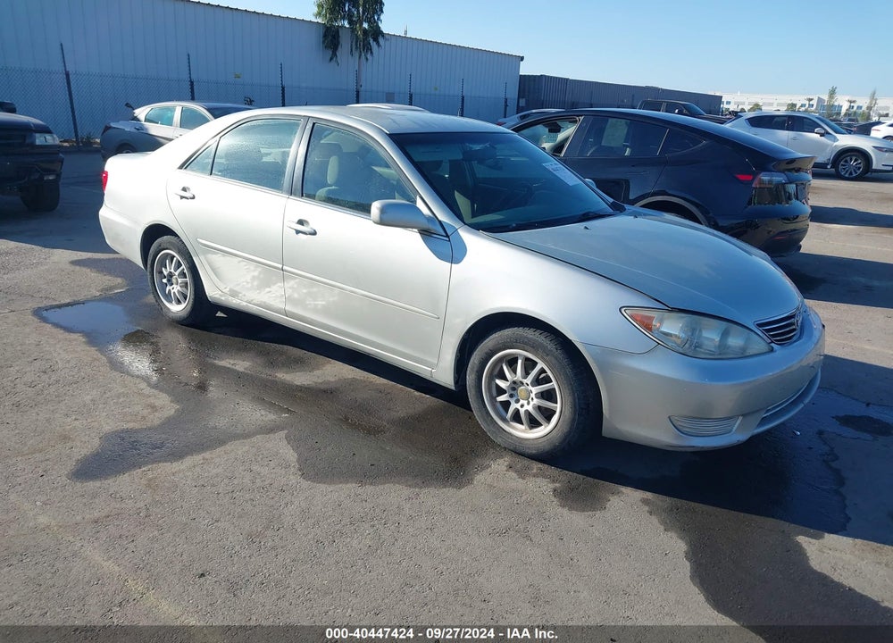 2005 TOYOTA CAMRY LE VIN: JTDBE32K253026776
