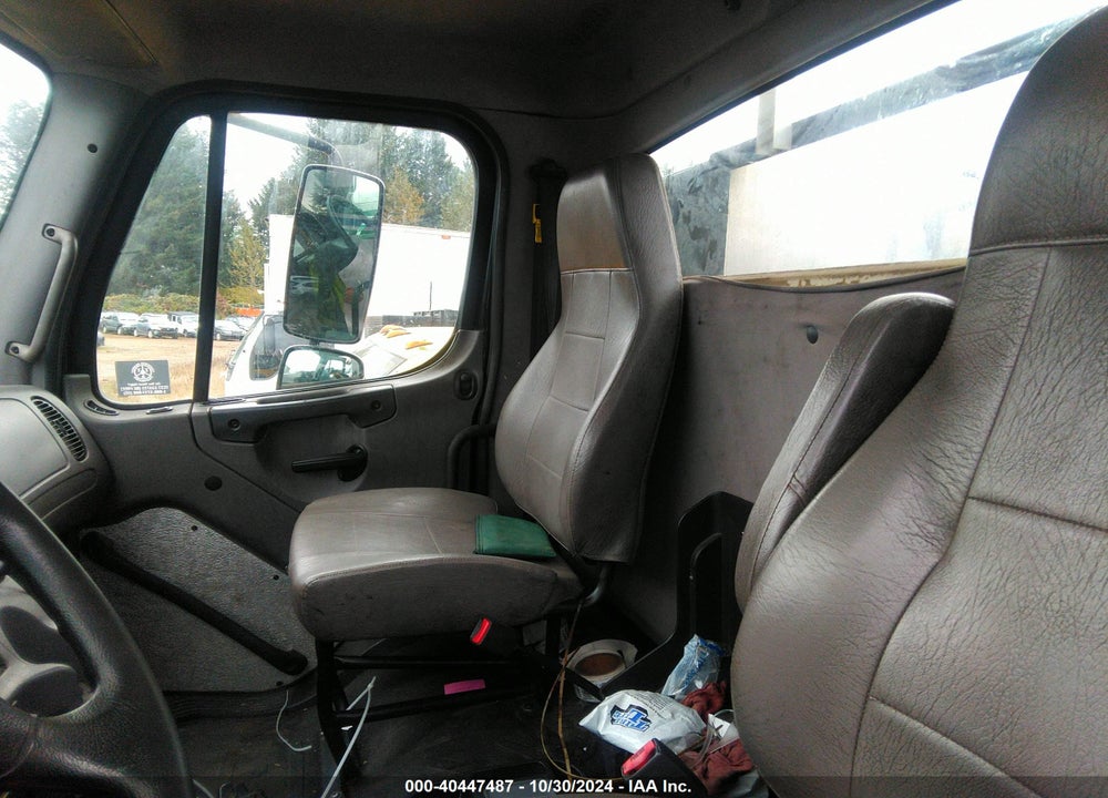 2017 FREIGHTLINER M2 106 VIN: 1FVACVDU0HHHY3606