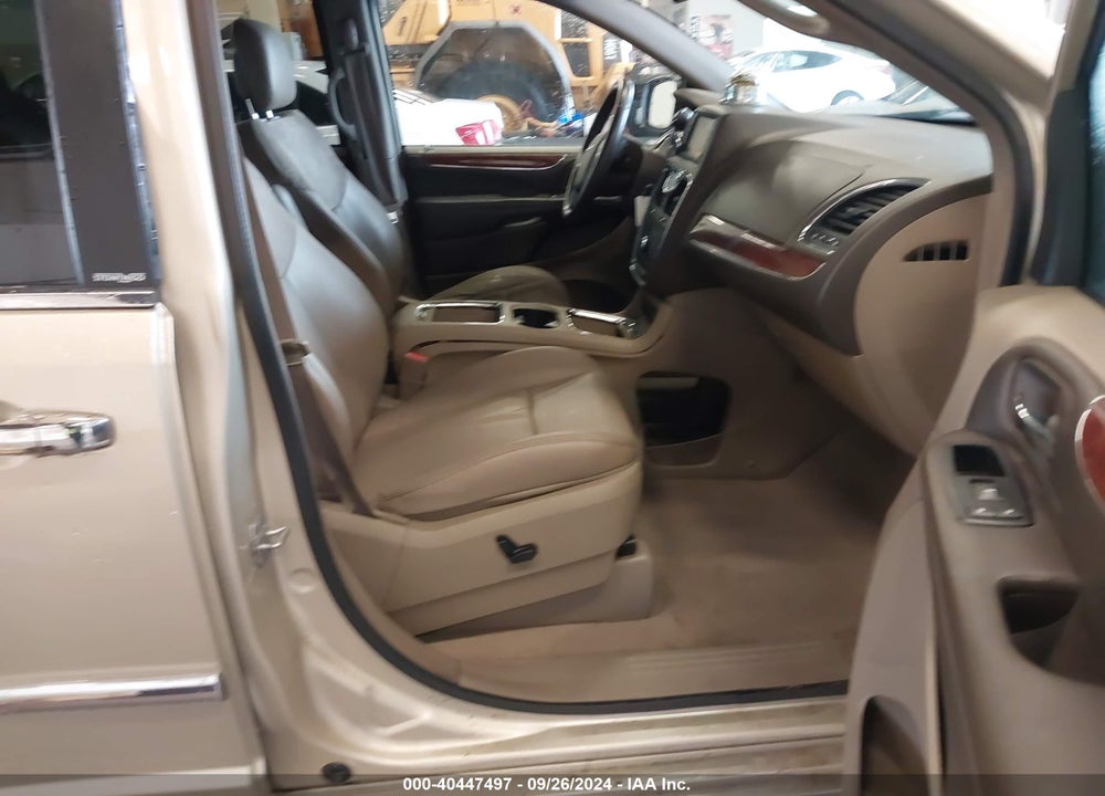 2011 CHRYSLER TOWN & COUNTRY LIMITED VIN: 2A4RR6DG9BR760485