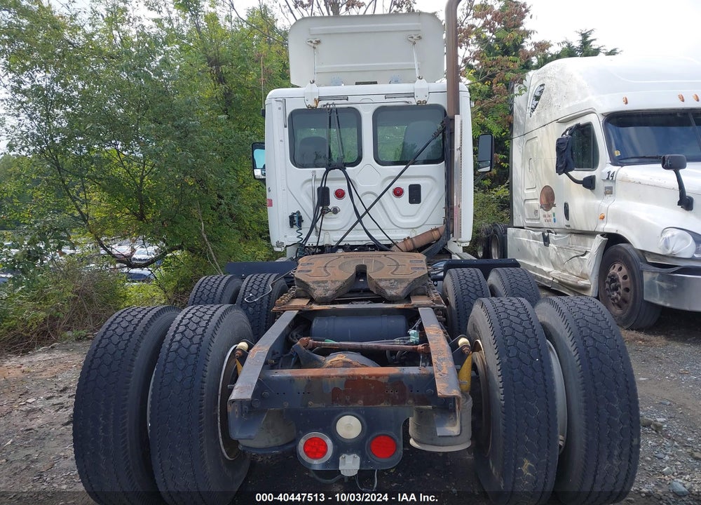 2011 FREIGHTLINER CASCADIA 125 VIN: 1FUJGEDV7BSAY8440