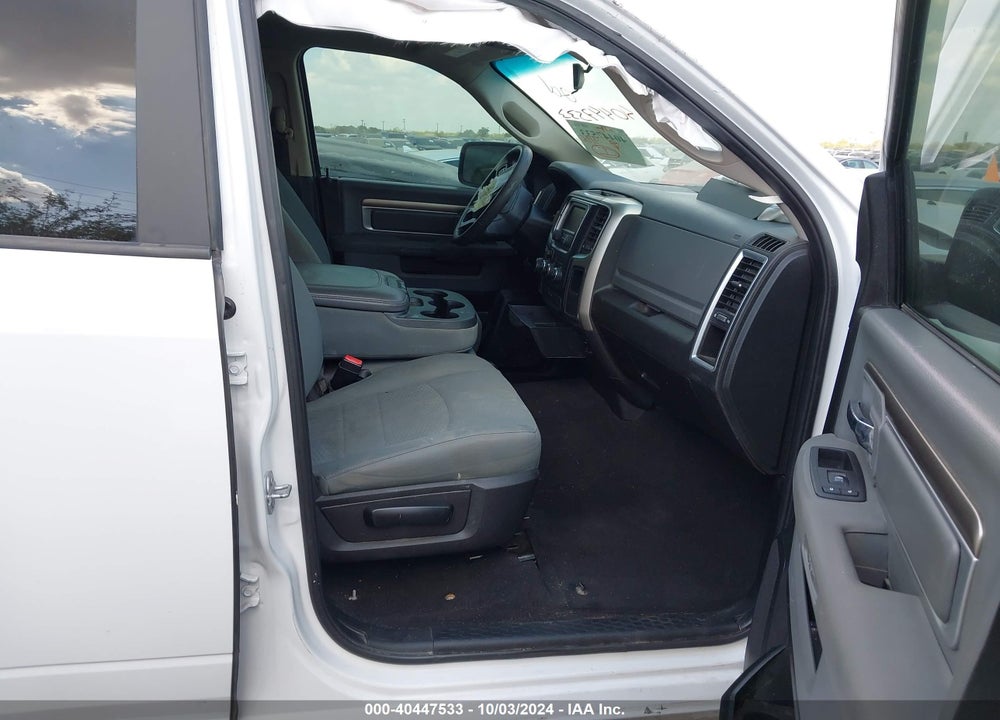 2019 RAM 1500 CLASSIC SLT VIN: 1C6RR6TT3KS512291