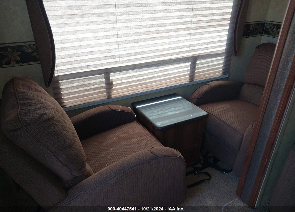 2013 FOREST RIVER TRAVEL TRAILER VIN: 5ZT2LCWB3DB003364