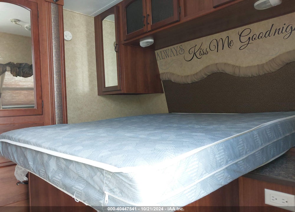 2013 FOREST RIVER TRAVEL TRAILER VIN: 5ZT2LCWB3DB003364