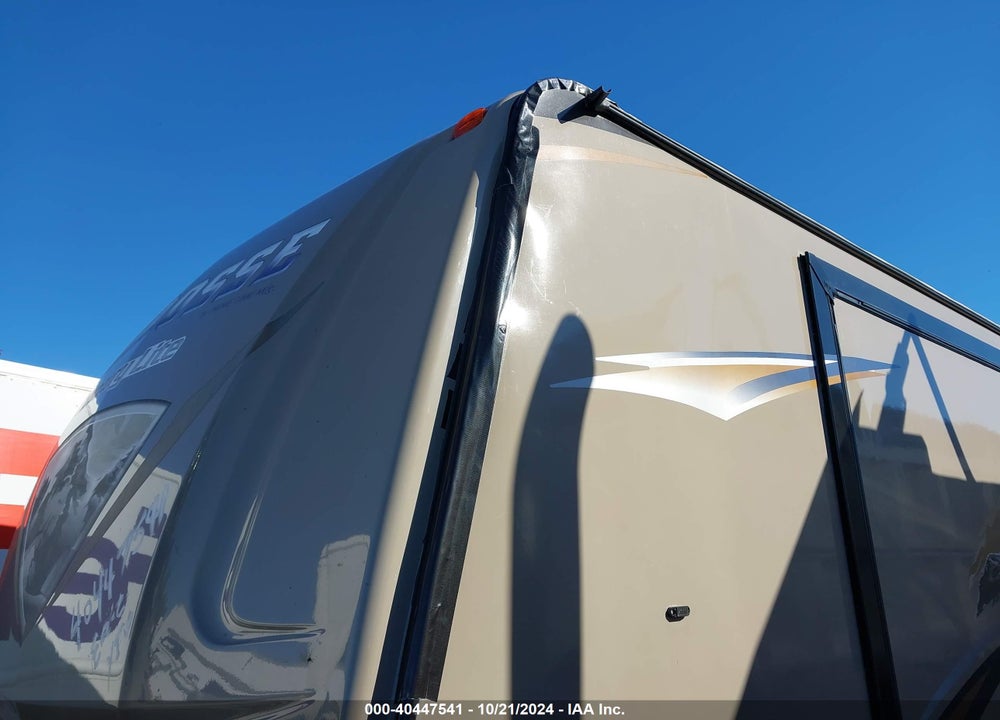 2013 FOREST RIVER TRAVEL TRAILER VIN: 5ZT2LCWB3DB003364