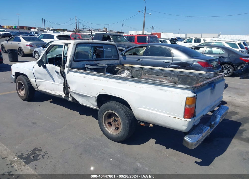 1988 TOYOTA PICKUP 1 TON LONG BED RN55 VIN: JT4RN55E3J0267337