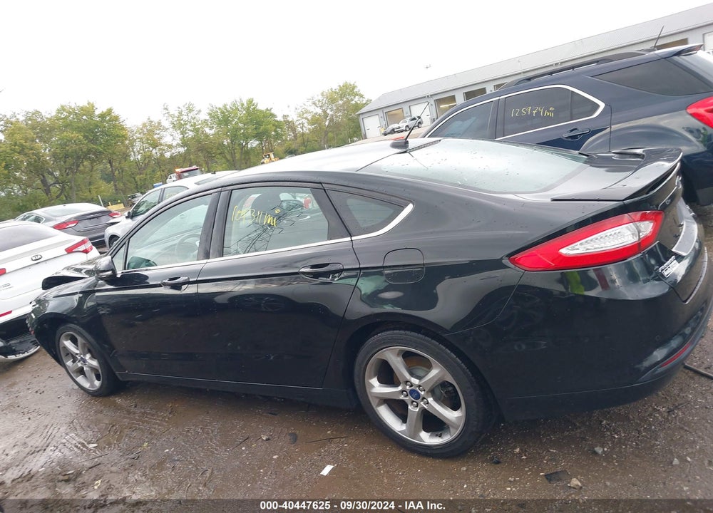 2015 FORD FUSION SE VIN: 3FA6P0HD9FR111593