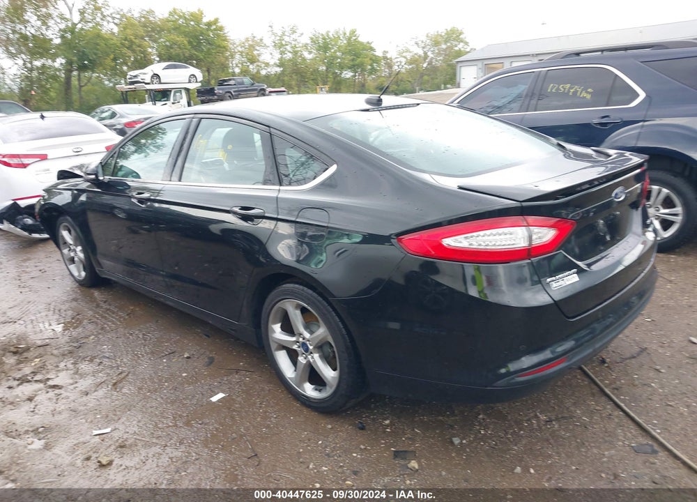 2015 FORD FUSION SE VIN: 3FA6P0HD9FR111593