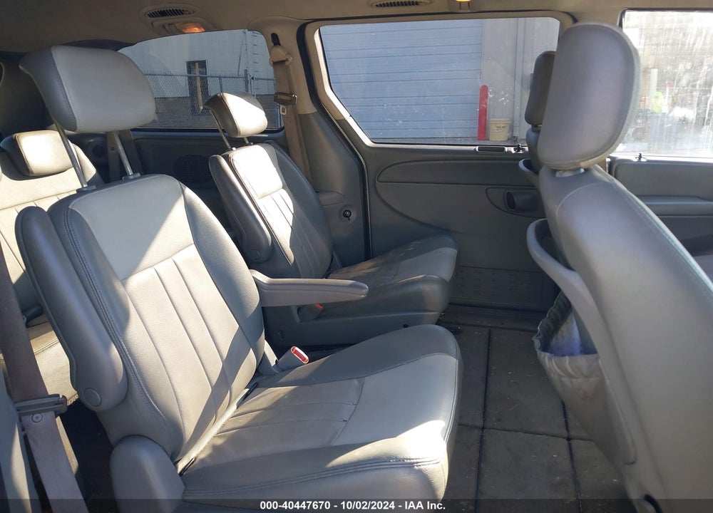 2007 DODGE GRAND CARAVAN SXT VIN: 2D4GP44L97R204188