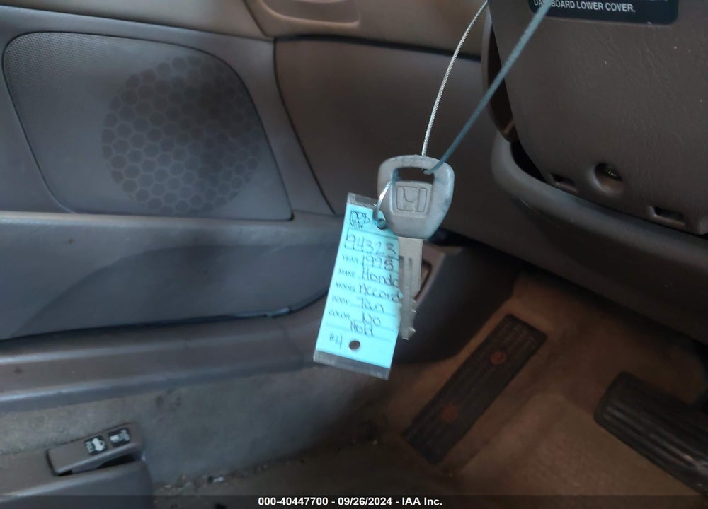 1998 HONDA ACCORD LX VIN: 1HGCG564XWA167941