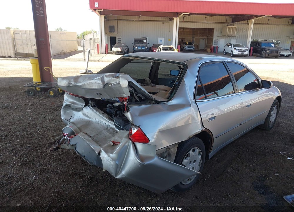 1998 HONDA ACCORD LX VIN: 1HGCG564XWA167941