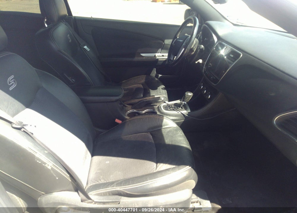 2012 CHRYSLER 200 S VIN: 1C3BCBGG4CN233566