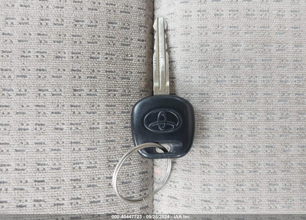 2007 TOYOTA COROLLA CE VIN: JTDBR32E270120238