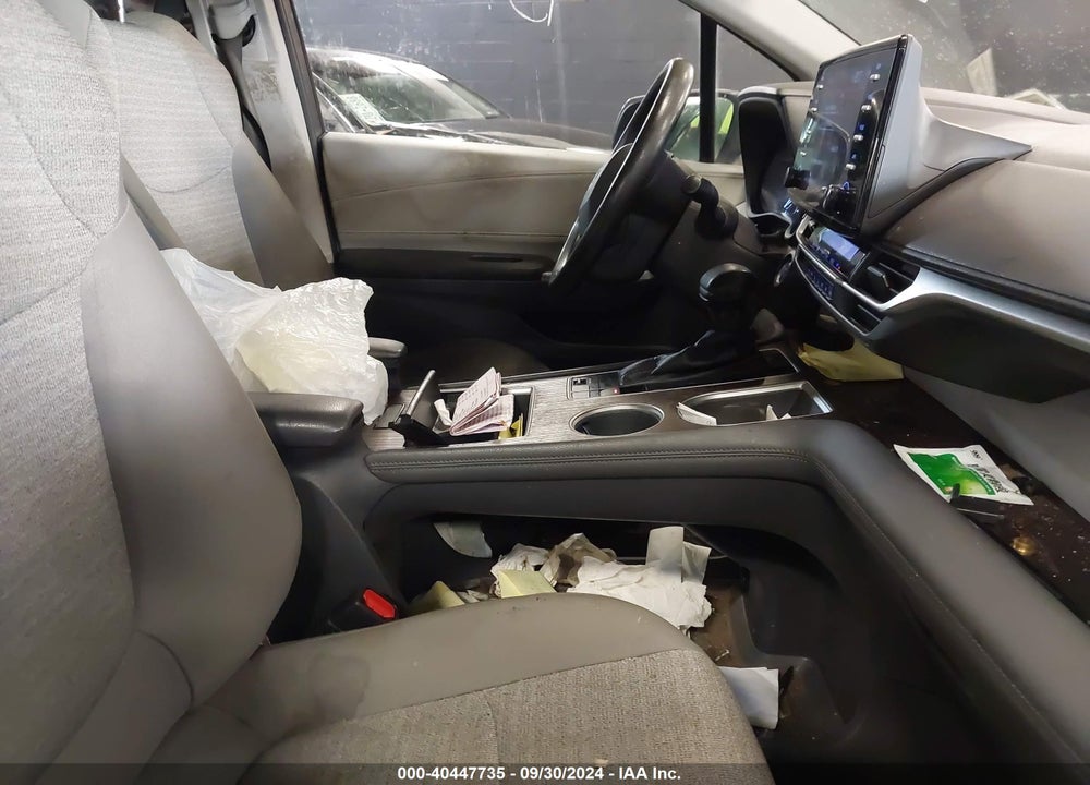 2021 TOYOTA SIENNA LE VIN: 5TDKRKECXMS010101