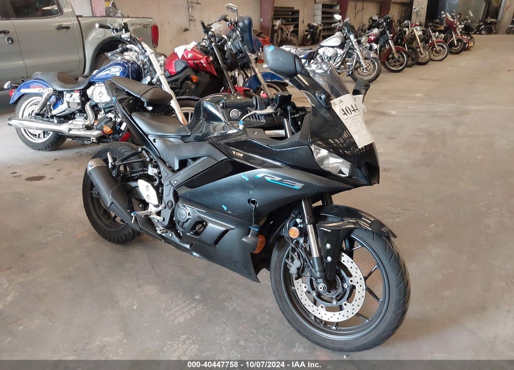 2023 YAMAHA YZFR3 A VIN: MH3RH18Y5PK009759
