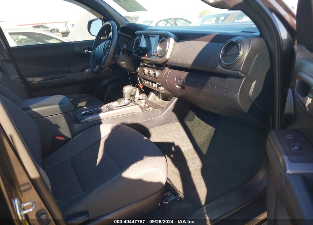 2017 TOYOTA TACOMA TRD SPORT VIN: 3TMAZ5CN1HM040045