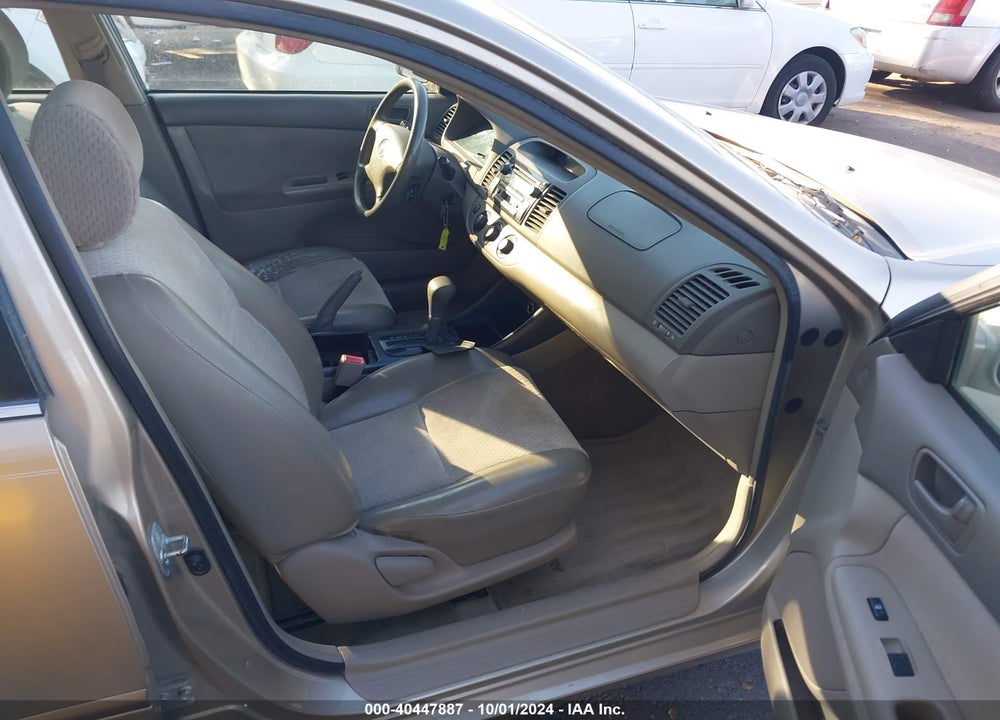 2002 TOYOTA CAMRY LE VIN: JTDBE32K520035873