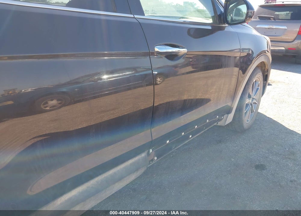 2017 HYUNDAI SANTA FE SE VIN: KM8SMDHF4HU225115