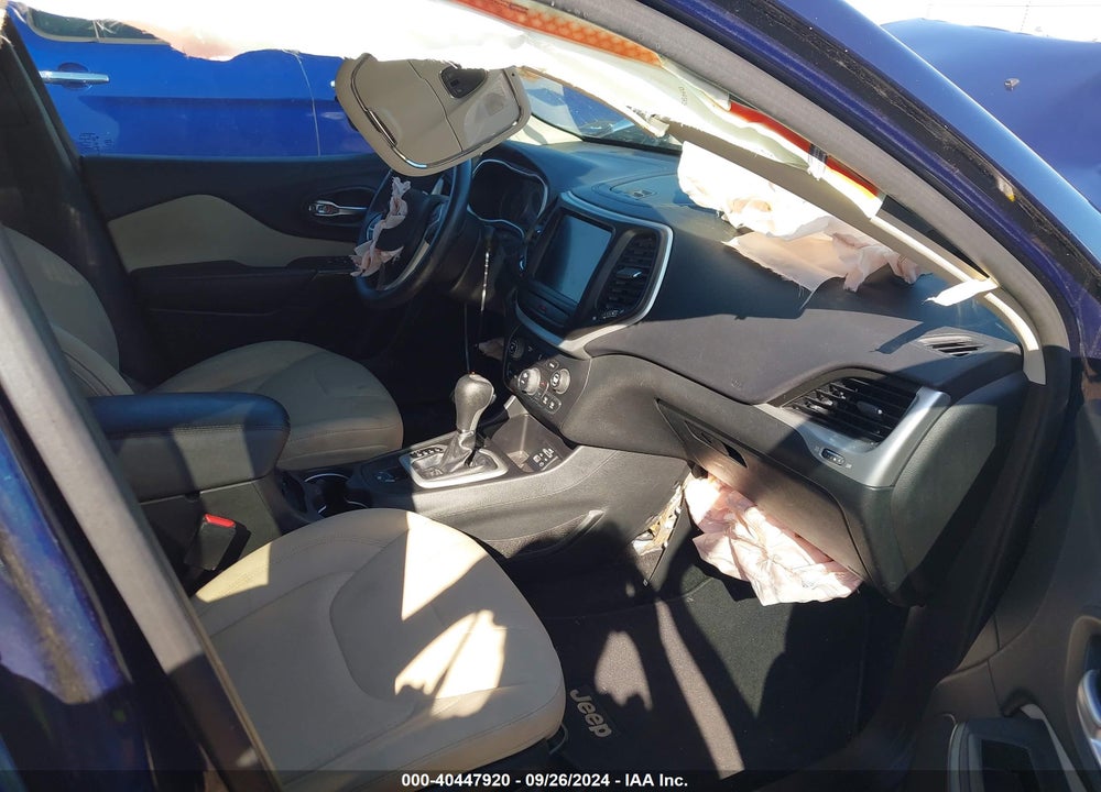 2016 JEEP CHEROKEE LATITUDE VIN: 1C4PJLCB2GW127124