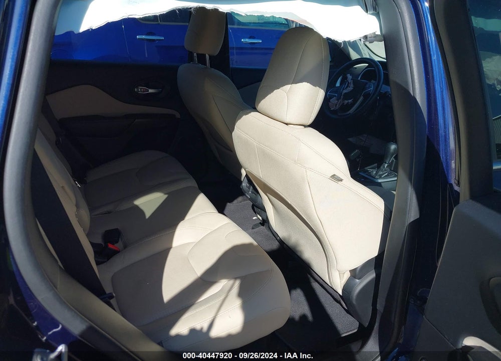 2016 JEEP CHEROKEE LATITUDE VIN: 1C4PJLCB2GW127124