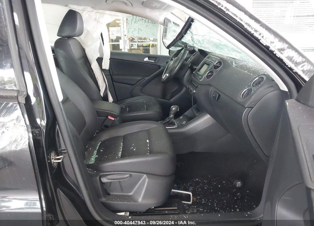 2016 VOLKSWAGEN TIGUAN S VIN: WVGAV7AX3GW583998