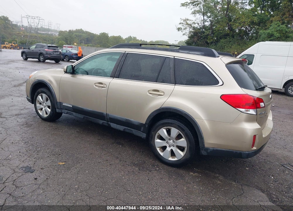 2010 SUBARU OUTBACK 2.5I PREMIUM VIN: 4S4BRBGC8A3383563