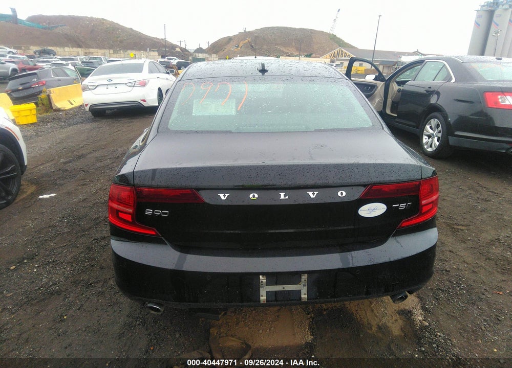 2018 VOLVO S90 T5 MOMENTUM VIN: LVY982MK4JP034838