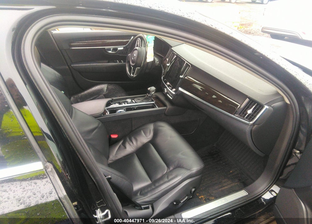 2018 VOLVO S90 T5 MOMENTUM VIN: LVY982MK4JP034838