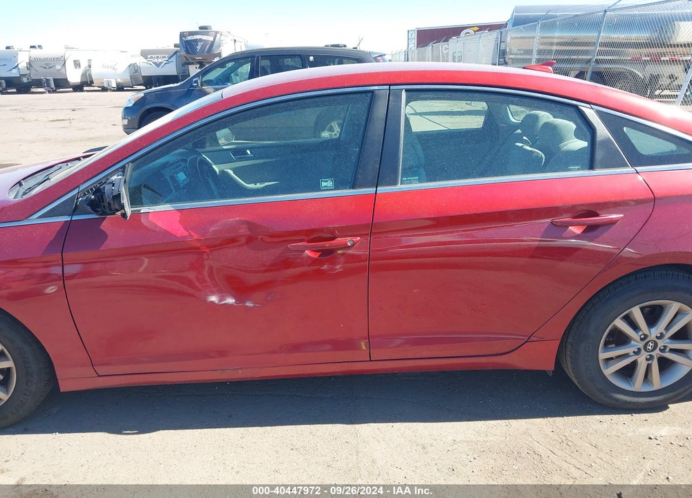 2015 HYUNDAI SONATA SE VIN: 5NPE24AF0FH176553