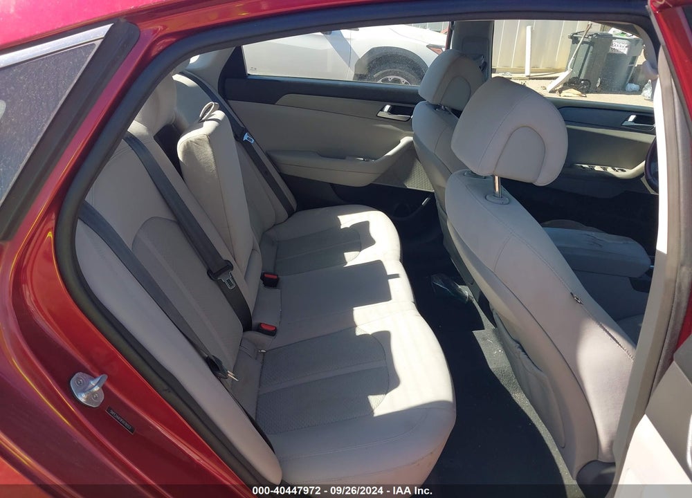 2015 HYUNDAI SONATA SE VIN: 5NPE24AF0FH176553