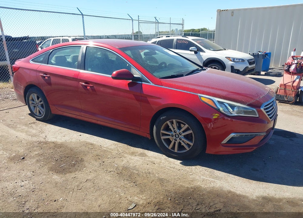 2015 HYUNDAI SONATA SE VIN: 5NPE24AF0FH176553