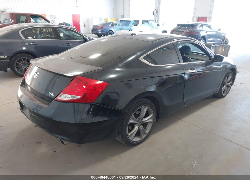 2011 HONDA ACCORD 3.5 EX-L VIN: 1HGCS2B84BA008882
