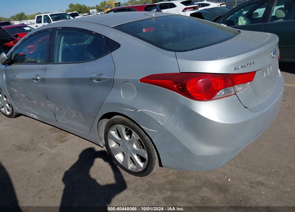 2013 HYUNDAI ELANTRA VIN: KMHDH4AE8DU866387