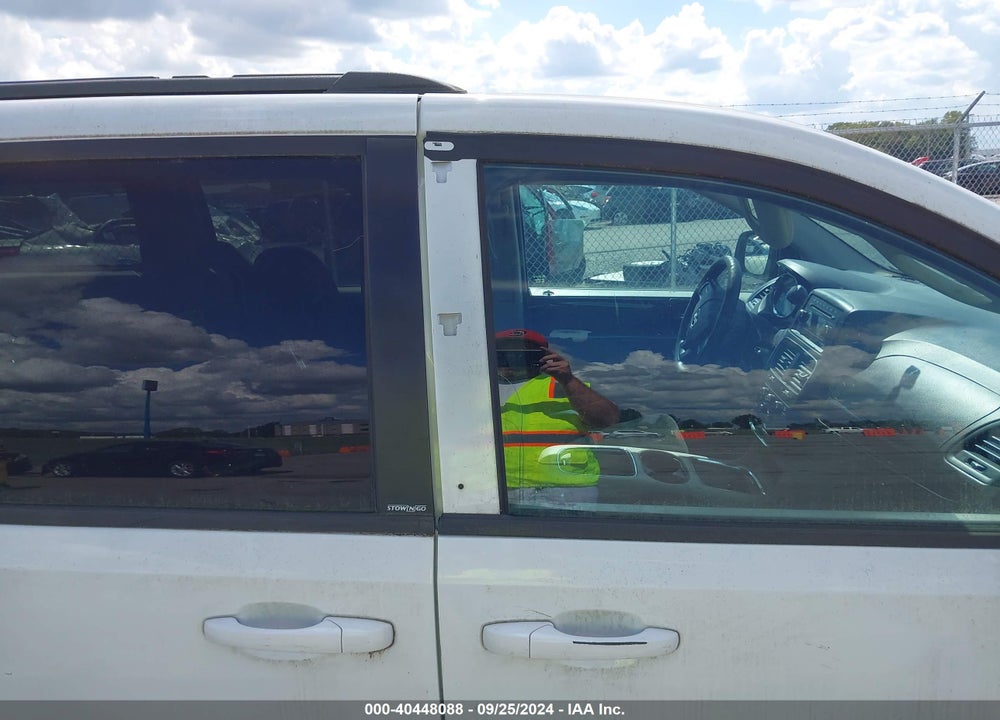 2014 DODGE GRAND CARAVAN SXT VIN: 2C4RDGCG6ER210032