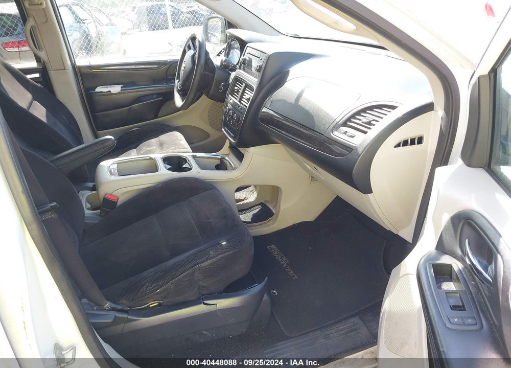 2014 DODGE GRAND CARAVAN SXT VIN: 2C4RDGCG6ER210032