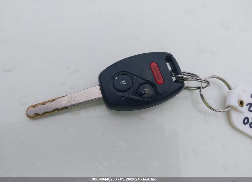 2008 HONDA ODYSSEY LX VIN: 5FNRL38218B008093