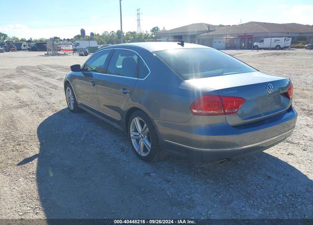 2014 VOLKSWAGEN PASSAT 2.0L TDI SEL PREMIUM VIN: 1VWCN7A39EC049619