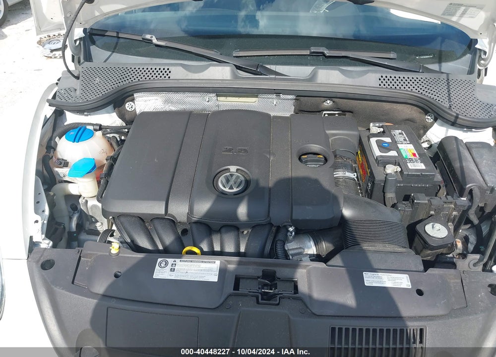 2014 VOLKSWAGEN BEETLE 2.5L VIN: 3VW5X7AT9EM803166
