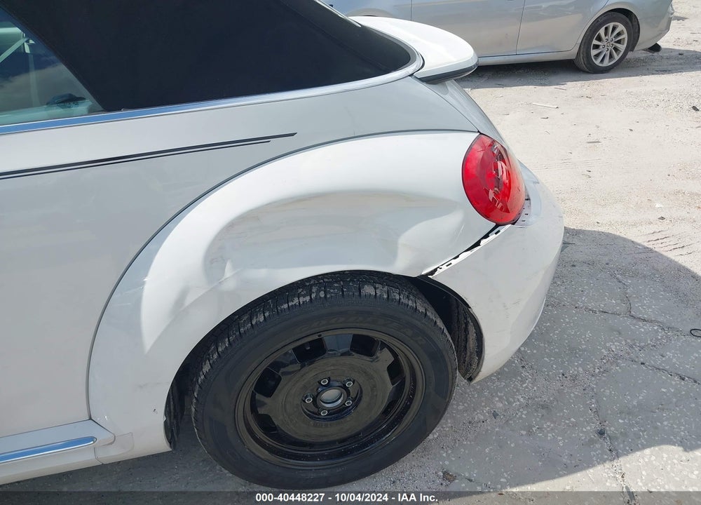 2014 VOLKSWAGEN BEETLE 2.5L VIN: 3VW5X7AT9EM803166