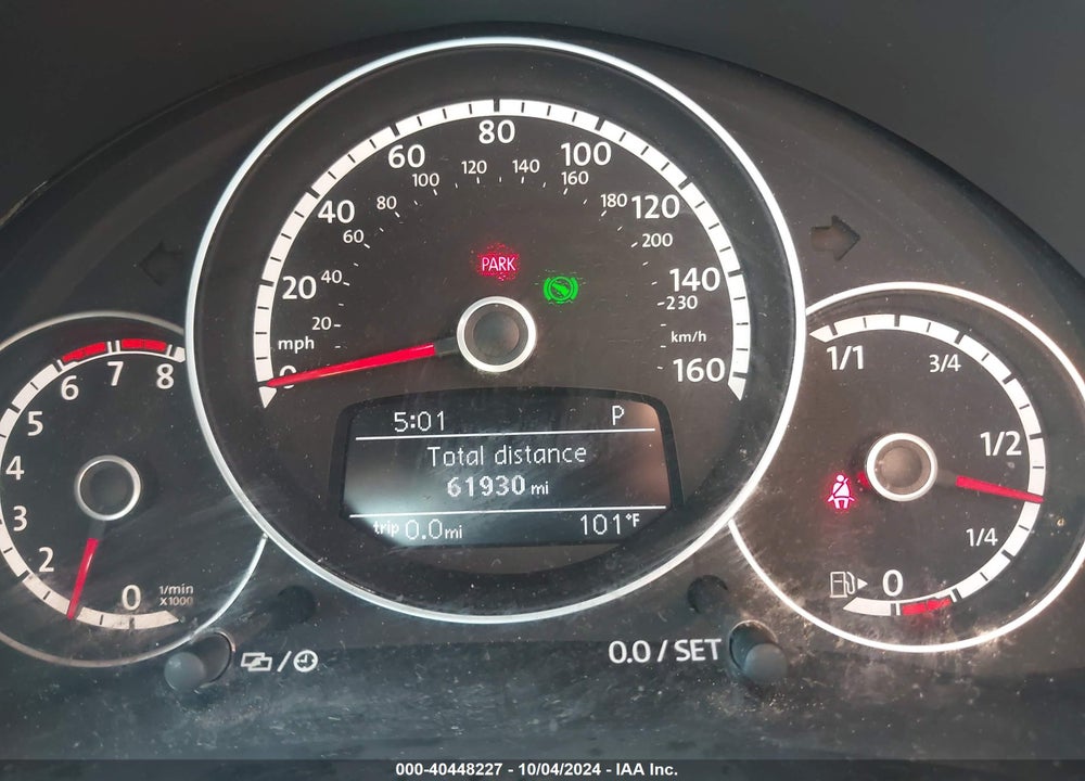 2014 VOLKSWAGEN BEETLE 2.5L VIN: 3VW5X7AT9EM803166