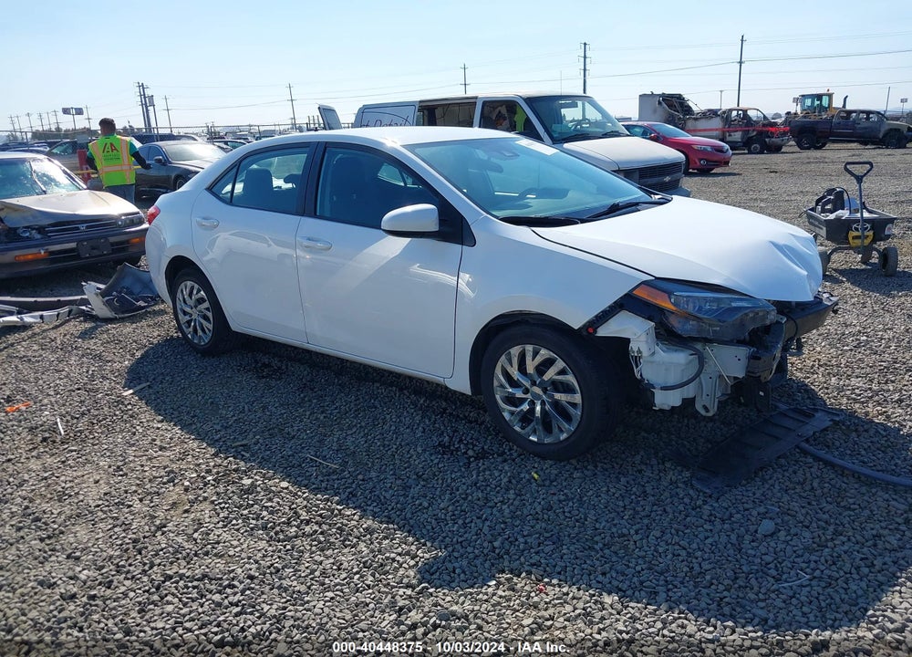 2018 TOYOTA COROLLA LE VIN: 2T1BURHE4JC053518