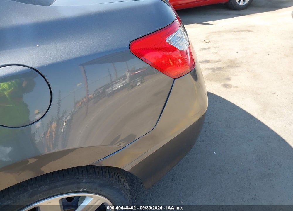 2010 HONDA CIVIC LX VIN: 2HGFG1B61AH528089