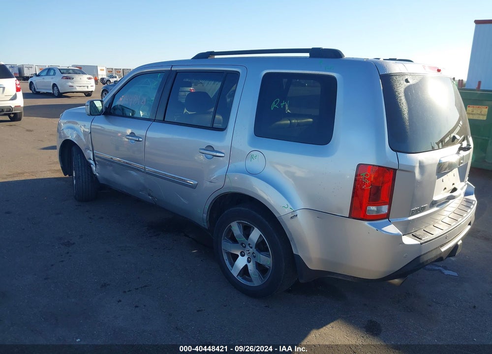 2013 HONDA PILOT TOURING VIN: 5FNYF4H91DB063496