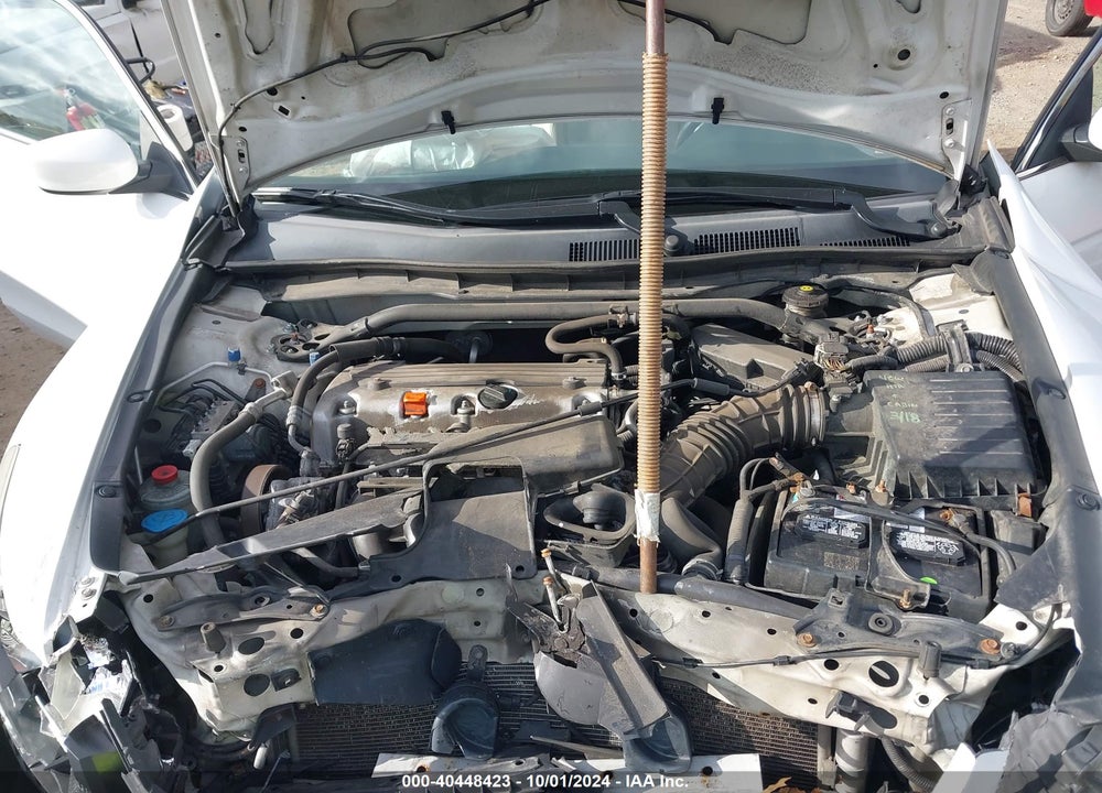 2010 HONDA ACCORD VIN: 1HGCS1B82AA002734