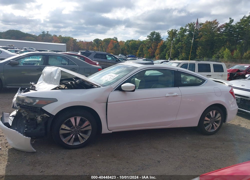 2010 HONDA ACCORD VIN: 1HGCS1B82AA002734