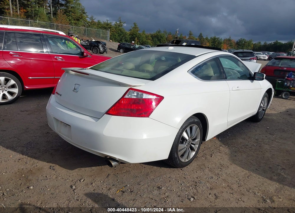 2010 HONDA ACCORD VIN: 1HGCS1B82AA002734