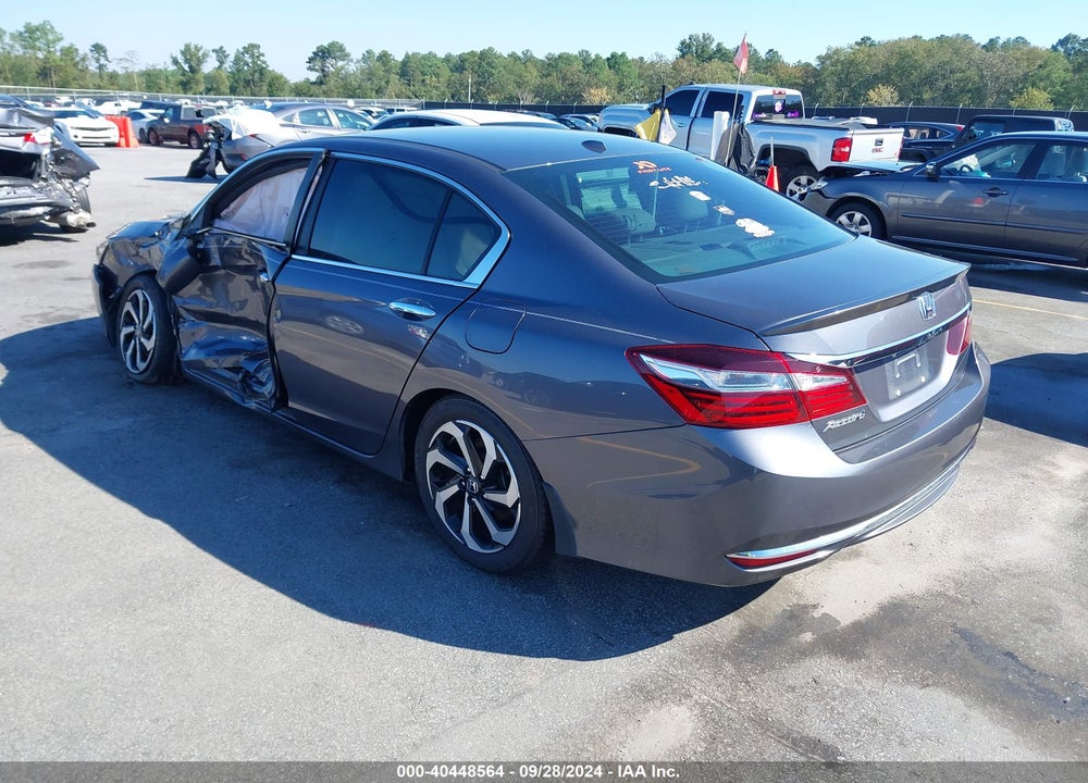 2017 HONDA ACCORD VIN: 1HGCR2F85HA032154