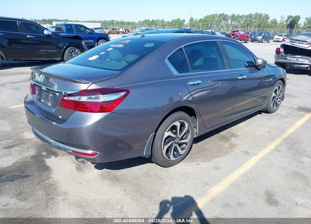 2017 HONDA ACCORD VIN: 1HGCR2F85HA032154