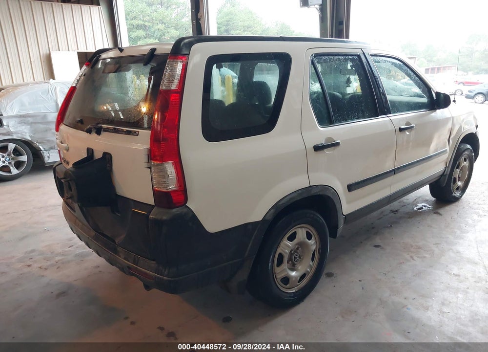 2005 HONDA CR-V LX VIN: JHLRD68535C008231