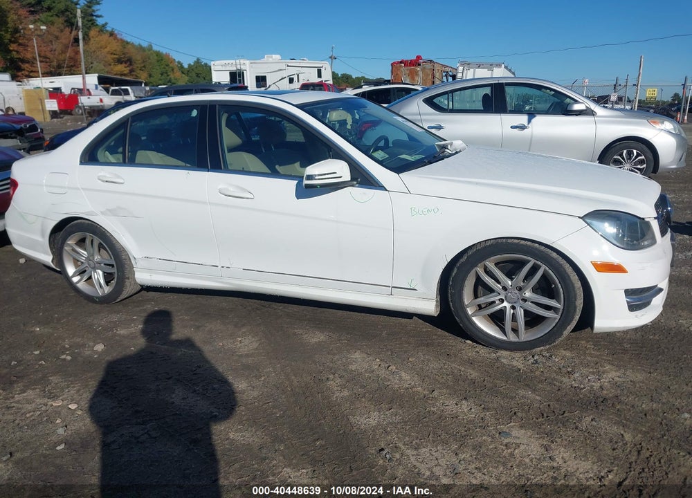 2014 MERCEDES-BENZ C 300 LUXURY 4MATIC/SPORT 4MATIC VIN: WDDGF8AB9ER301936